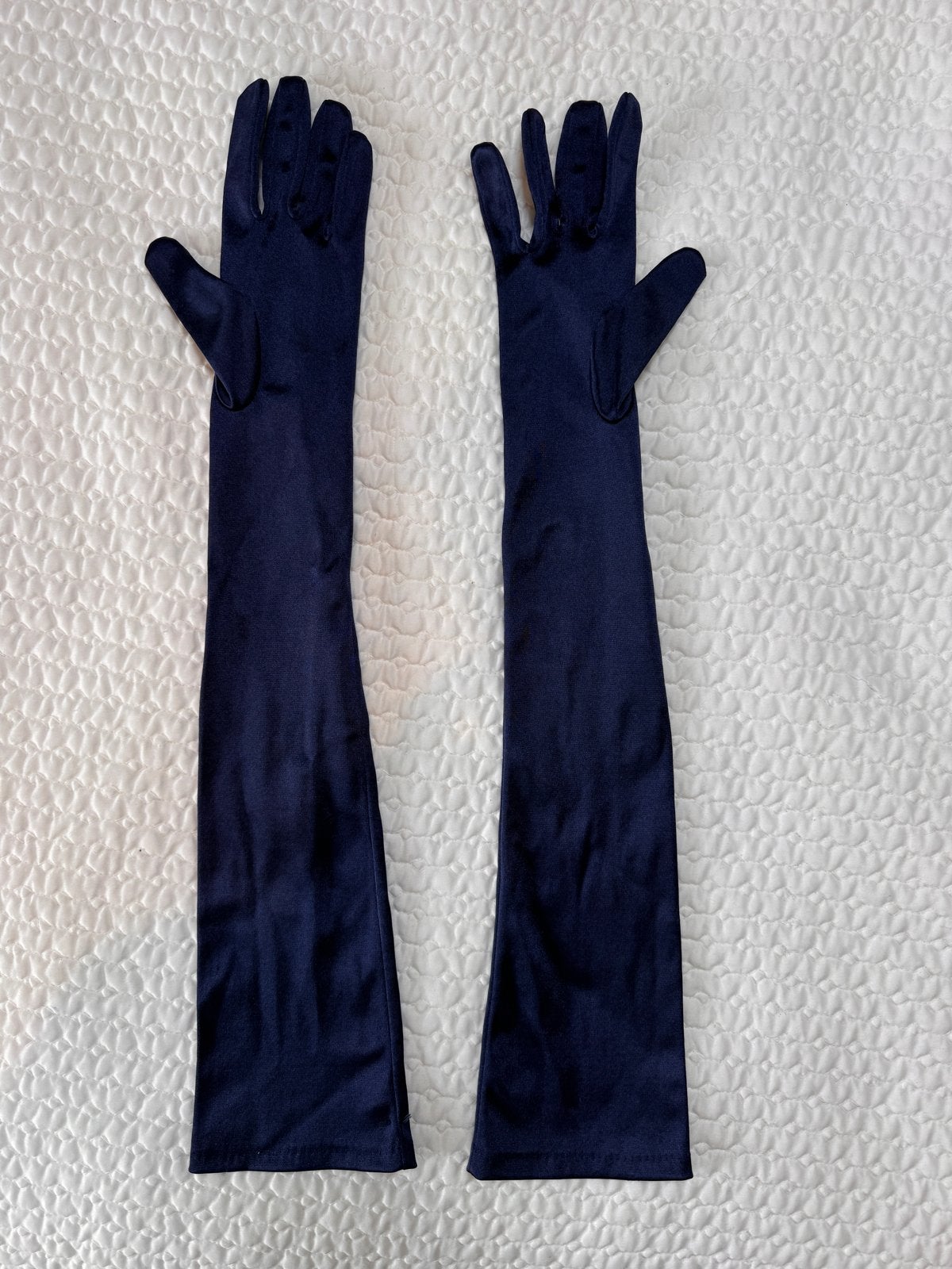 Donkerblauwe gala handschoenen over de elleboog, Ophalen of Verzenden, Zo goed als nieuw, Blauw, Overige typen