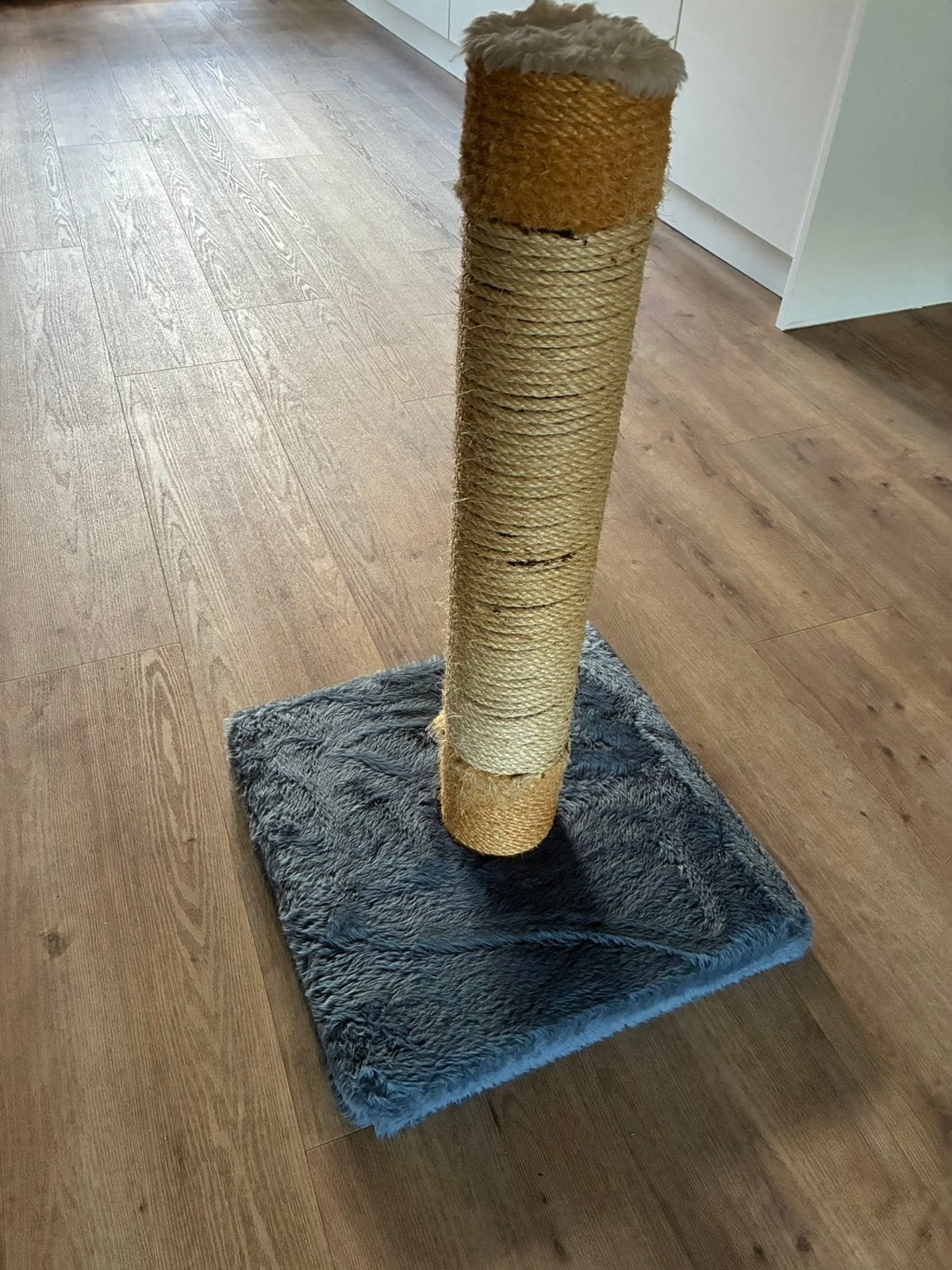 Mooie stevige kattenkrabpaal te koop!, Ophalen, Zo goed als nieuw, Krabpaal