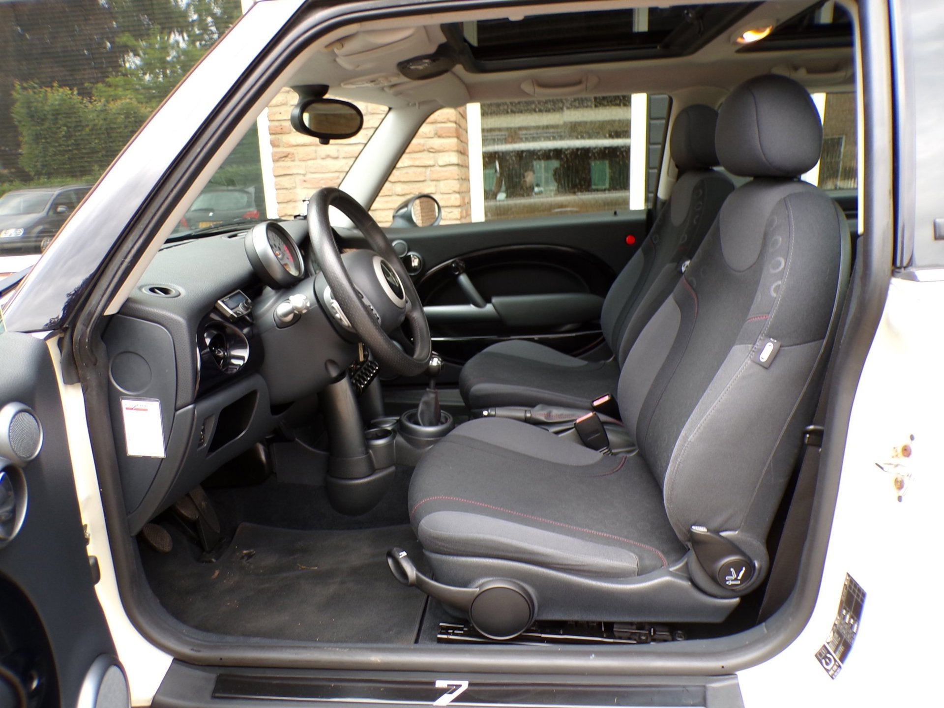 Mini 3-Deurs 1.6 One Seven Panodak, Auto's, Voorwielaandrijving, Dealer onderhouden, Gebruikt, Zwart