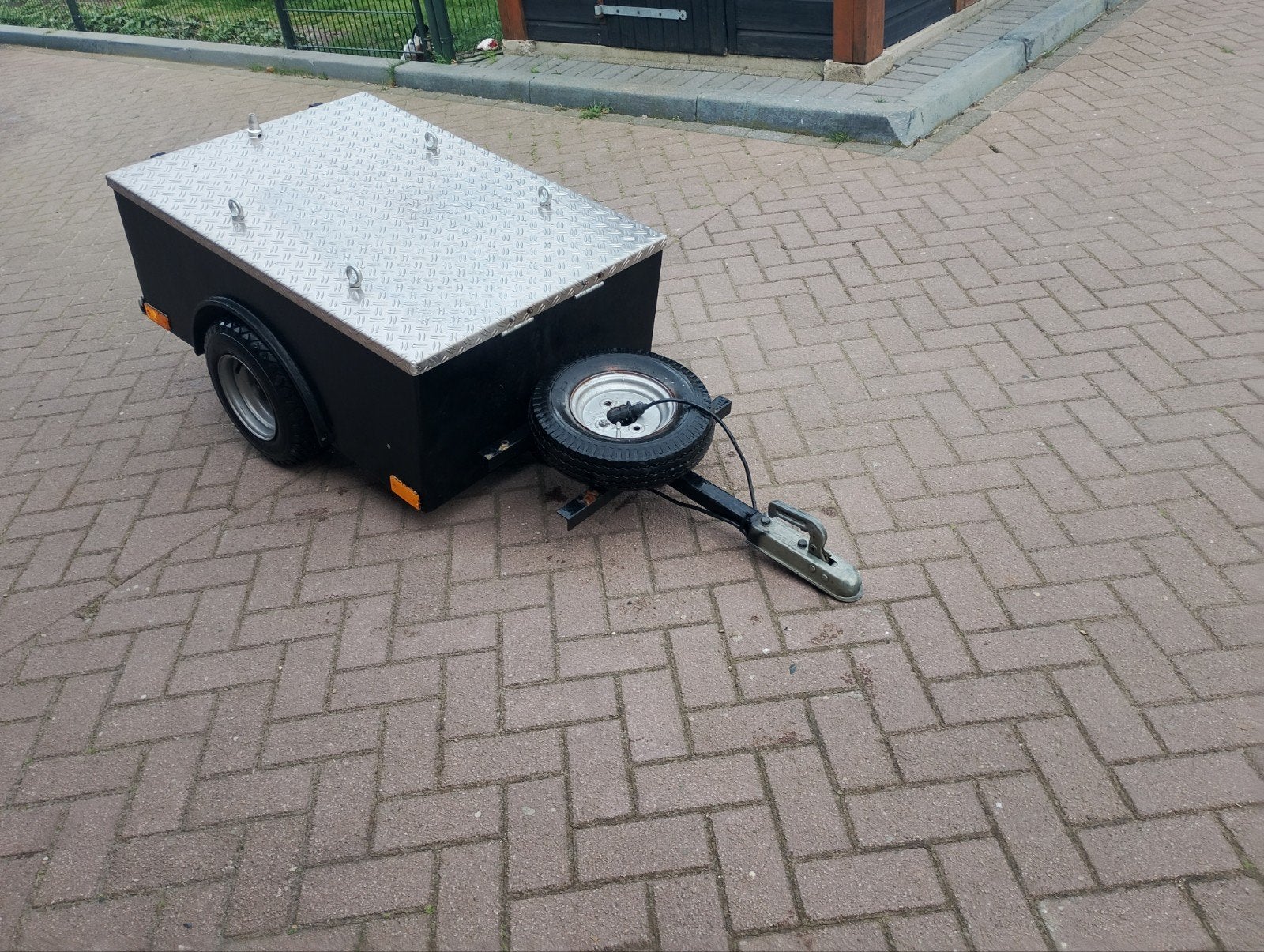 snelverkeer minikar voor achter de aixam / brommobiel quad, Ophalen