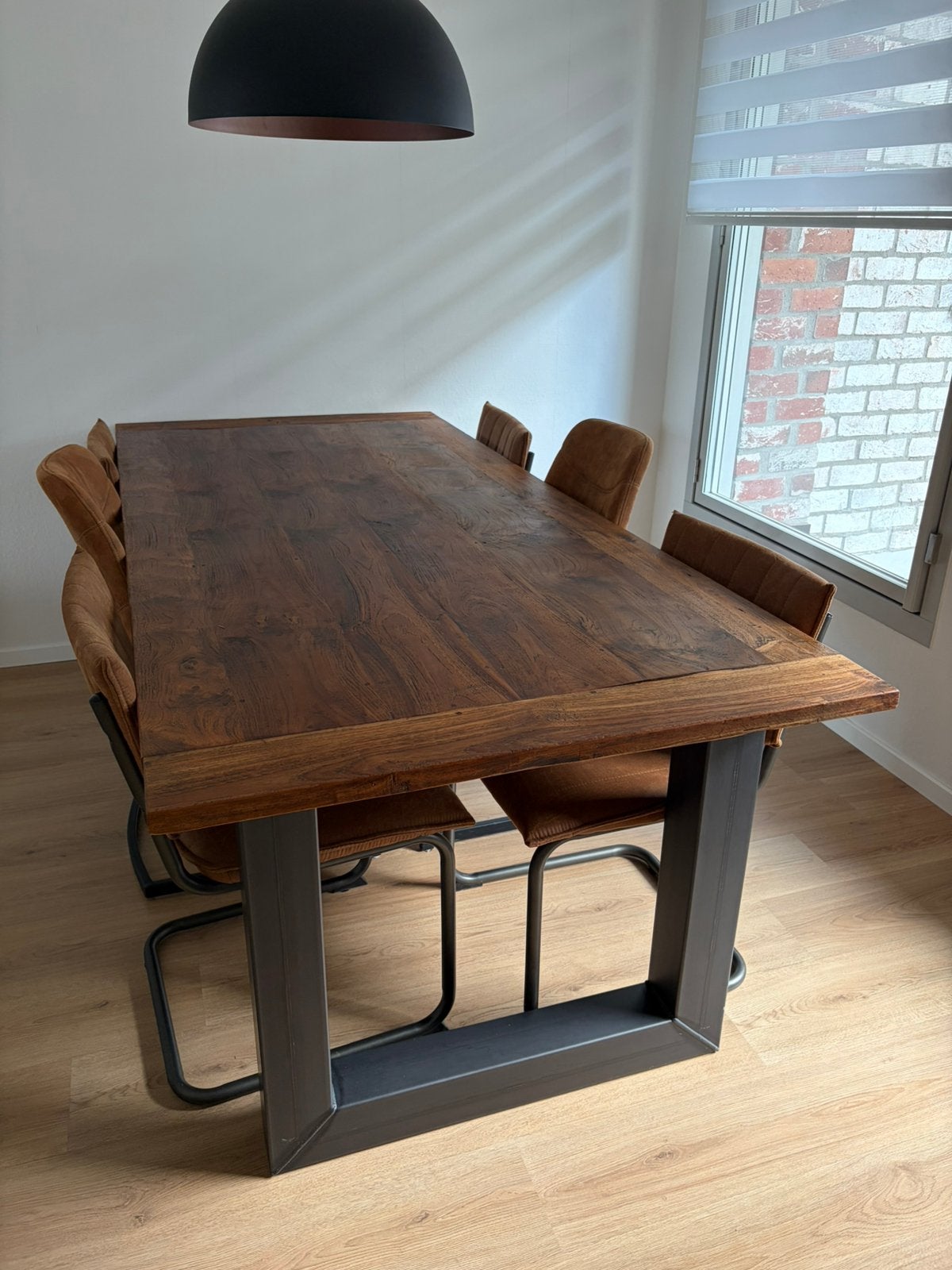 Houten tafel met 6 stoelen, Ophalen, Zo goed als nieuw, 4 tot 6 stoelen