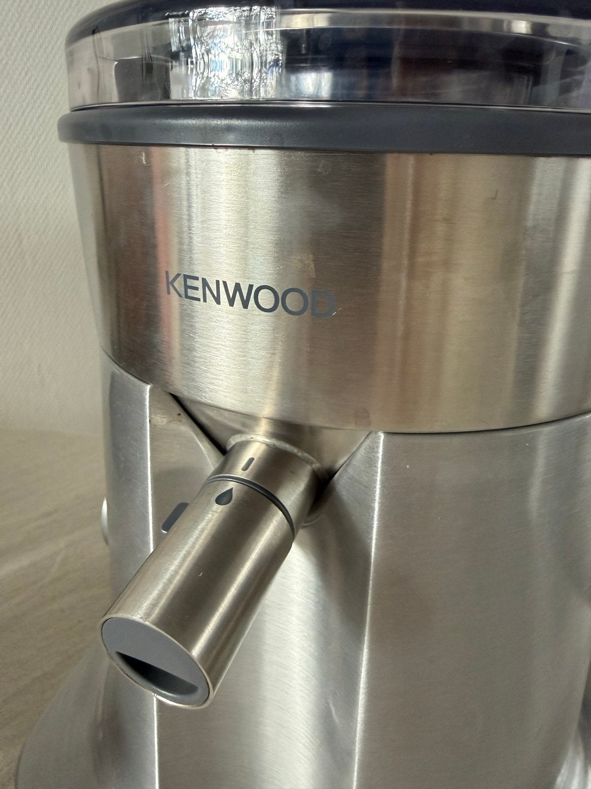 Kenwood sapcentrifuge JE850 - Zeer goede staat, Ophalen, Zo goed als nieuw
