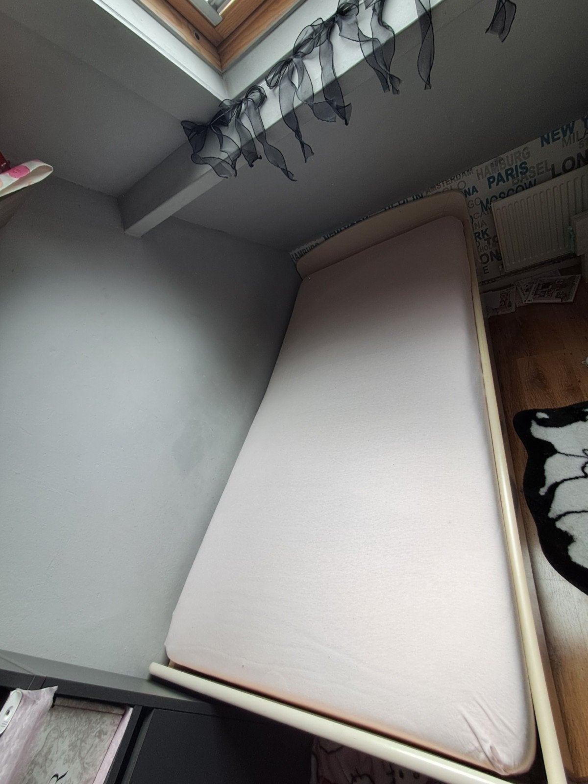 Verstelbaar eenpersoonsbed met lattenbodem (Hülsta), Huis en Inrichting, Ophalen, Overige materialen, Twijfelaar, 100 cm