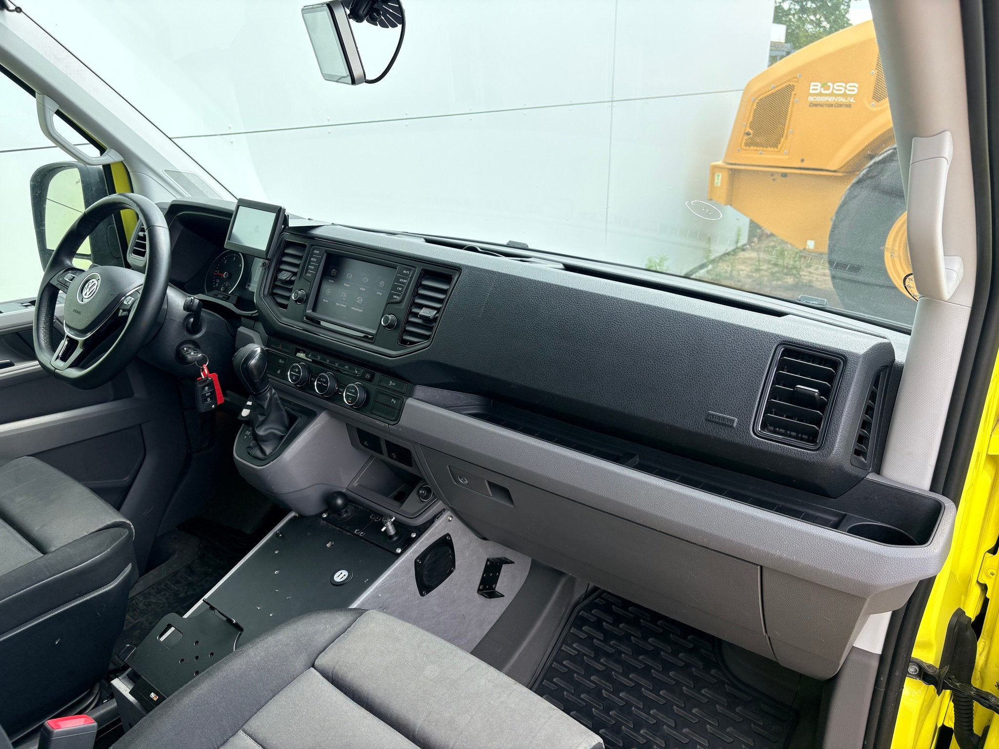 Volkswagen Crafter 2.0 TDI 177PK Ambulance L3H3 Automaat Zie, Auto's, Automaat, Gebruikt, Euro 6, 4 cilinders