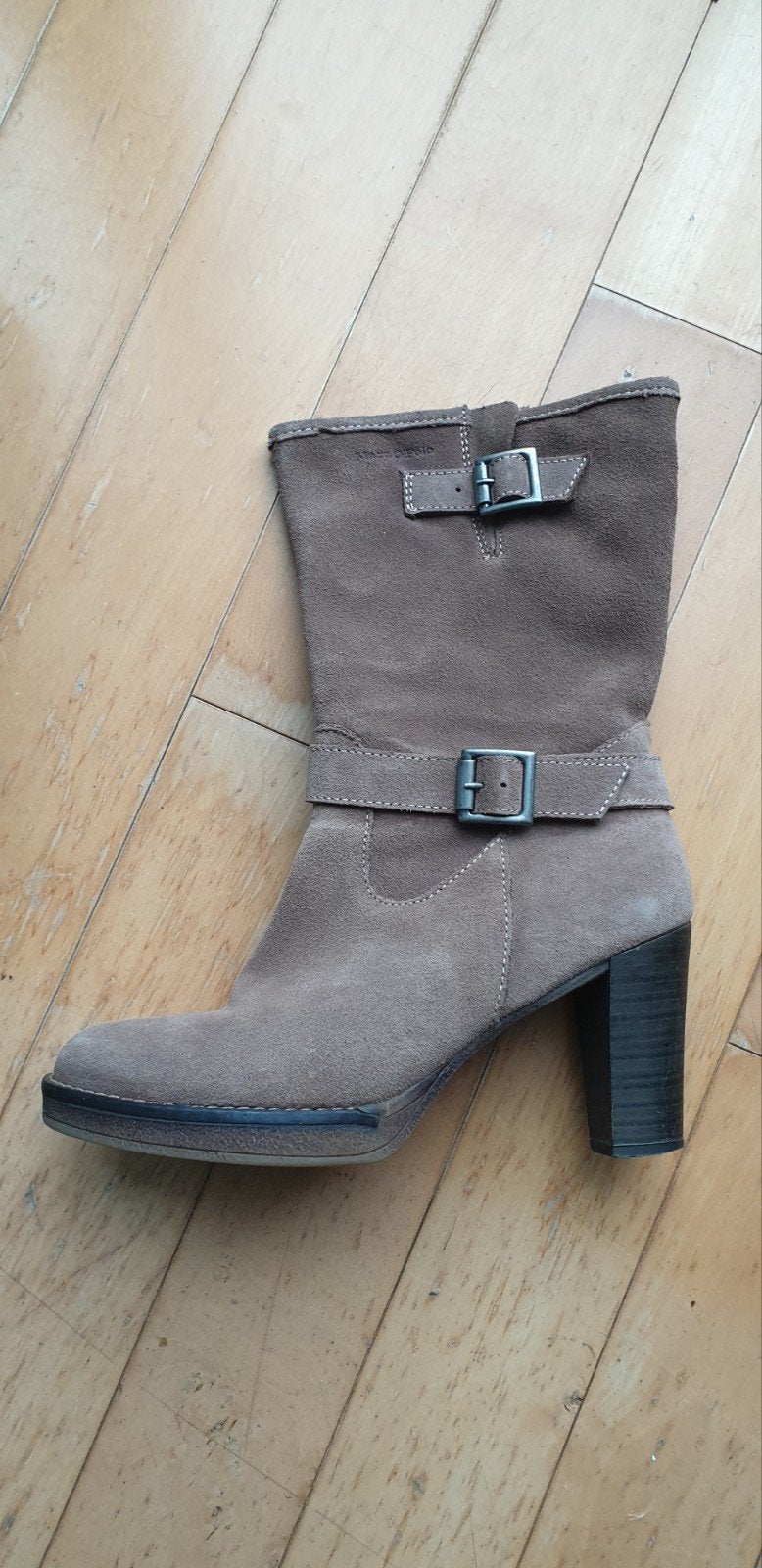 Marc O'Polo suède laarsjes in maat 40. De kleur is taupe., Ophalen of Verzenden, Zo goed als nieuw, Bruin