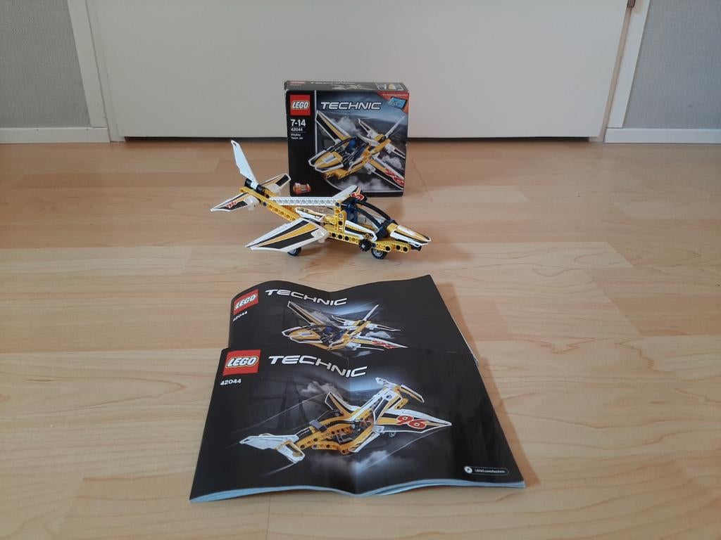 Lego Technic 42044 Display Team Jet, Compleet, Lego, Ophalen of Verzenden, Zo goed als nieuw