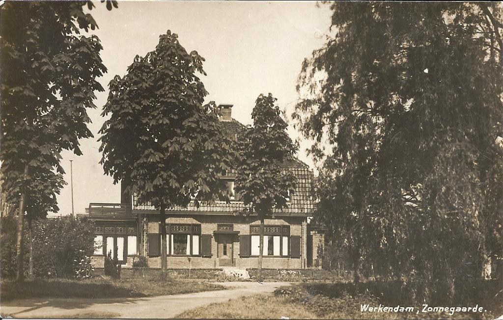 3 verschillende kaarten Werkendam Villa Zonnegaarde, Verzenden, 1920 tot 1940, Gelopen, Noord-Brabant