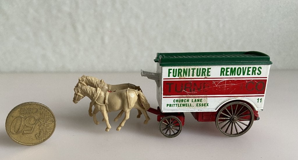Lledo Furniture Removers Days Gone 1983, Ophalen of Verzenden, Gebruikt, Overige typen
