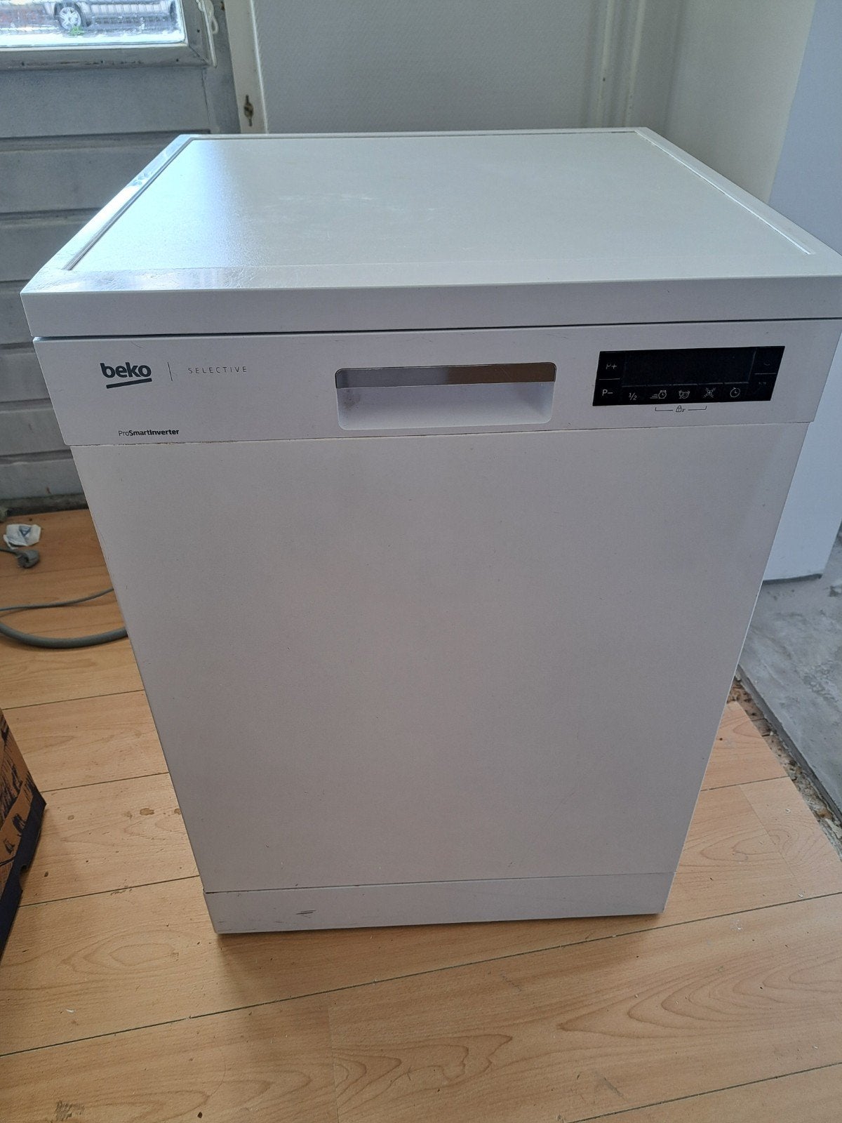 Beko vaatwasser, Witgoed en Apparatuur, Vaatwasmachines, Ophalen, Gebruikt, 85 tot 90 cm