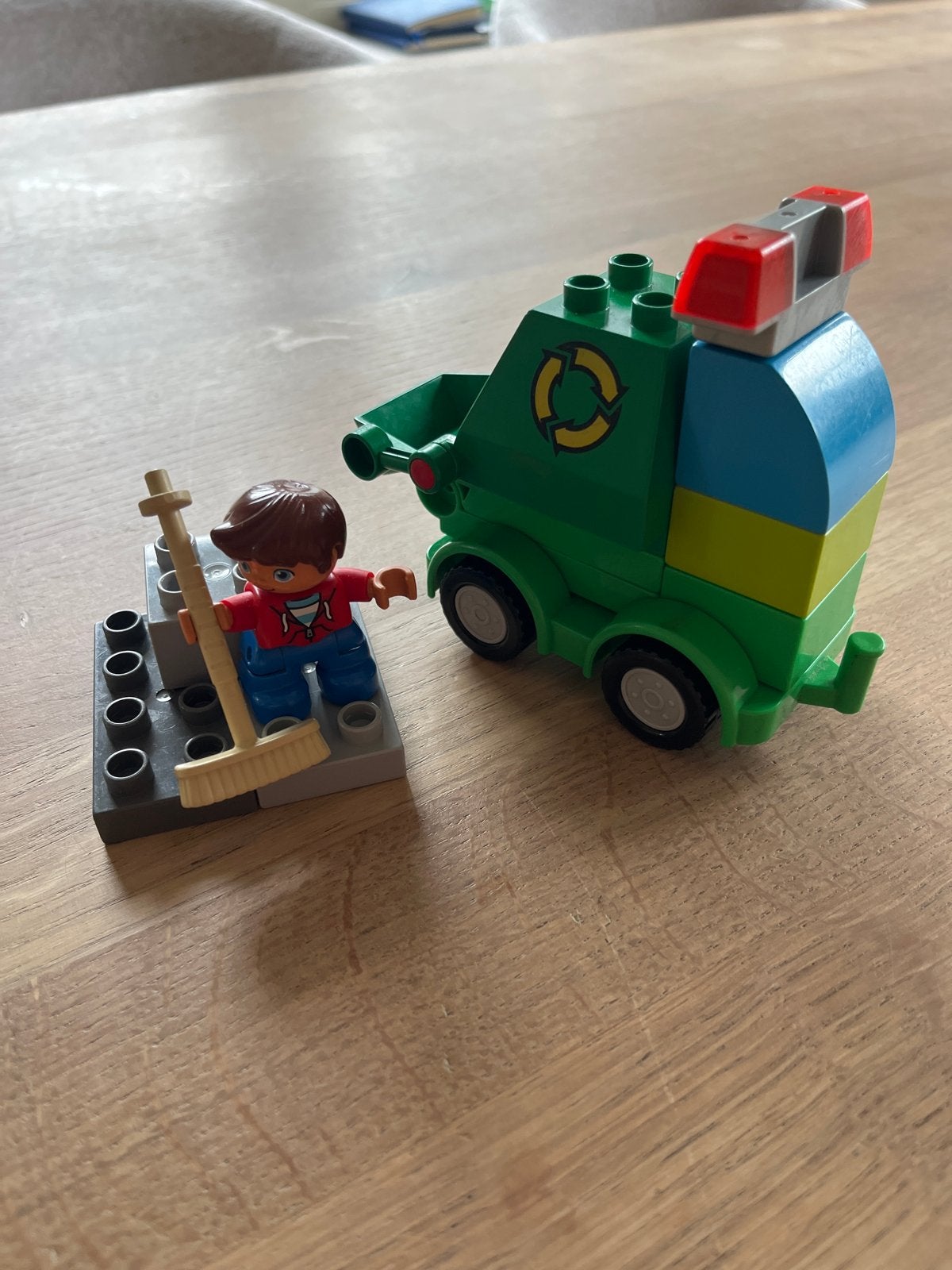LEGO Duplo Vuilniswagen met figuur en bezem, Ophalen, Gebruikt, Overige merken