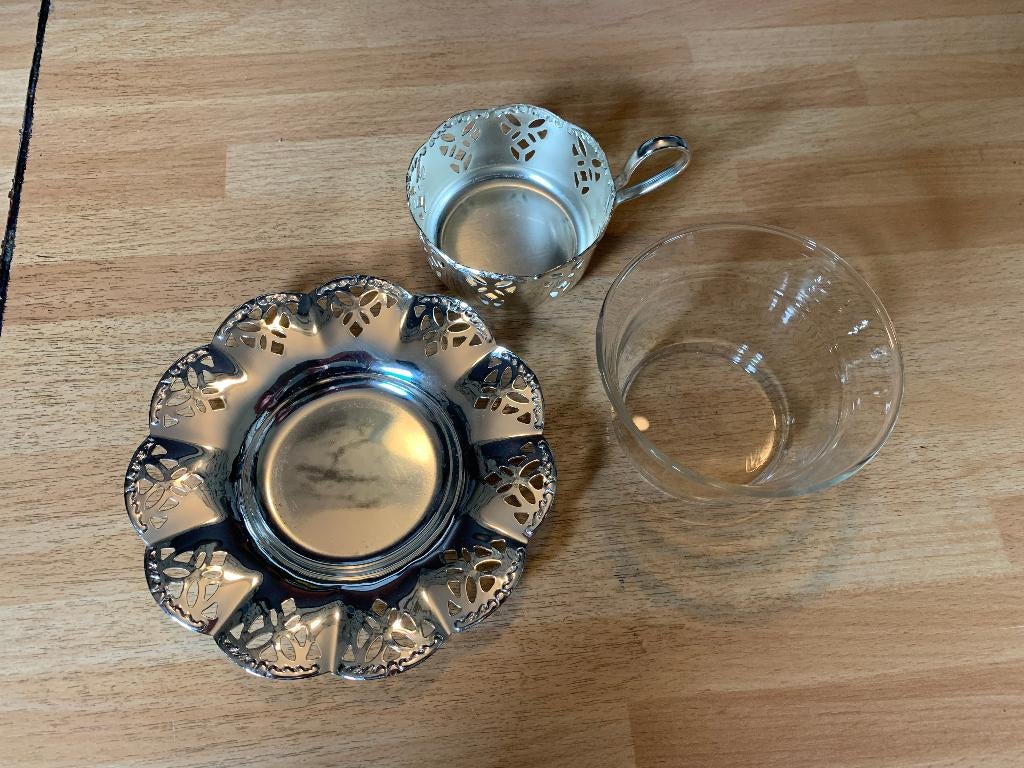 Theeglas "Schott Mainz" met verzilverde schotel + houder, Ophalen, Overige typen, Overige stijlen, Glas