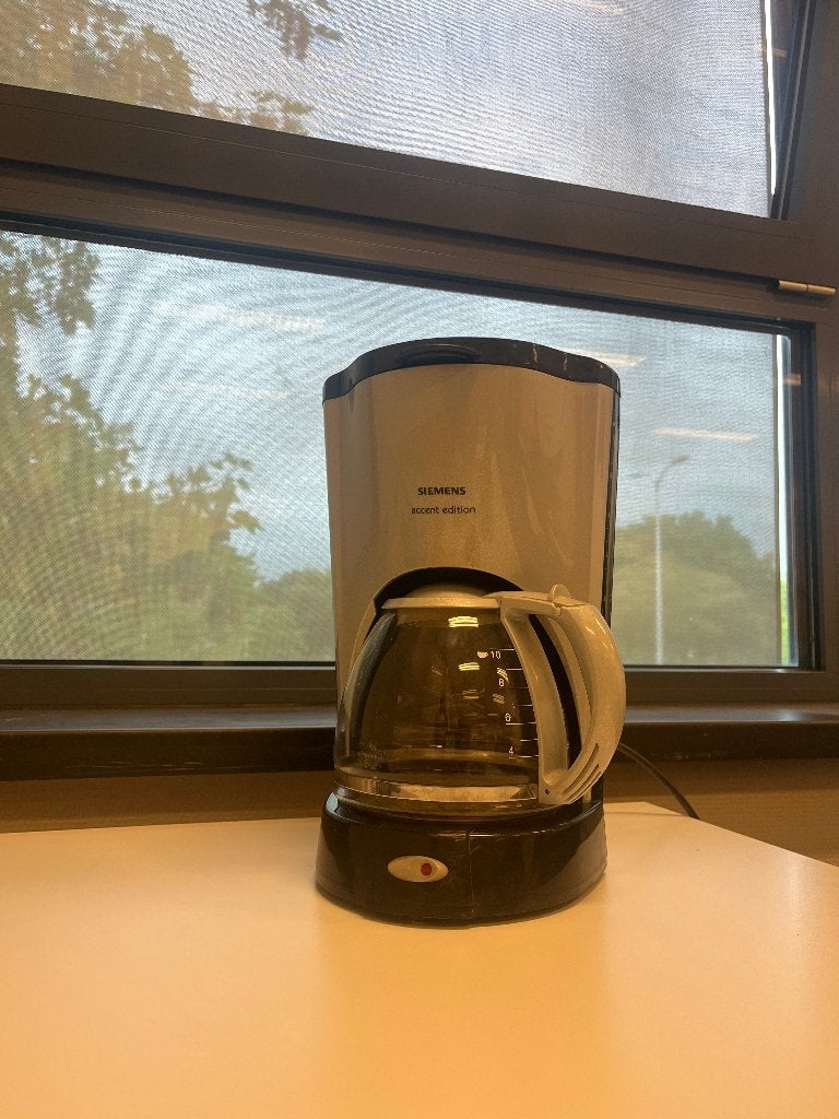 koffiezetapparaat, Witgoed en Apparatuur, Koffiezetapparaten, Afneembaar waterreservoir, Gebruikt, 10 kopjes of meer, Koffiemachine