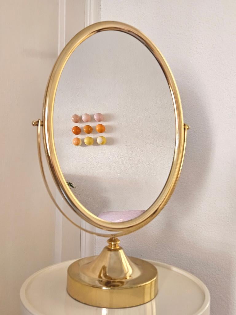 Vintage Hollywood Regency XL ovale messing kapspiegel, .., Gebruikt, Ophalen of Verzenden, Minder dan 100 cm