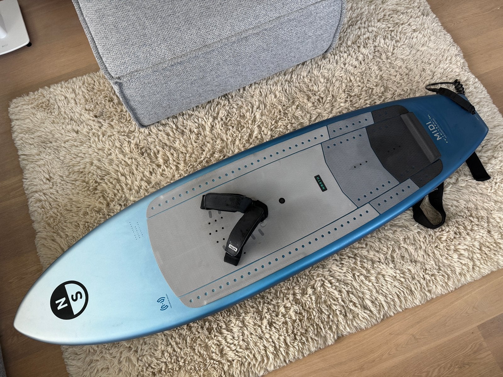 North Midi 96l wing board in heel mooie staat, Watersport en Boten, Ophalen, Zo goed als nieuw, Wingsurf-board