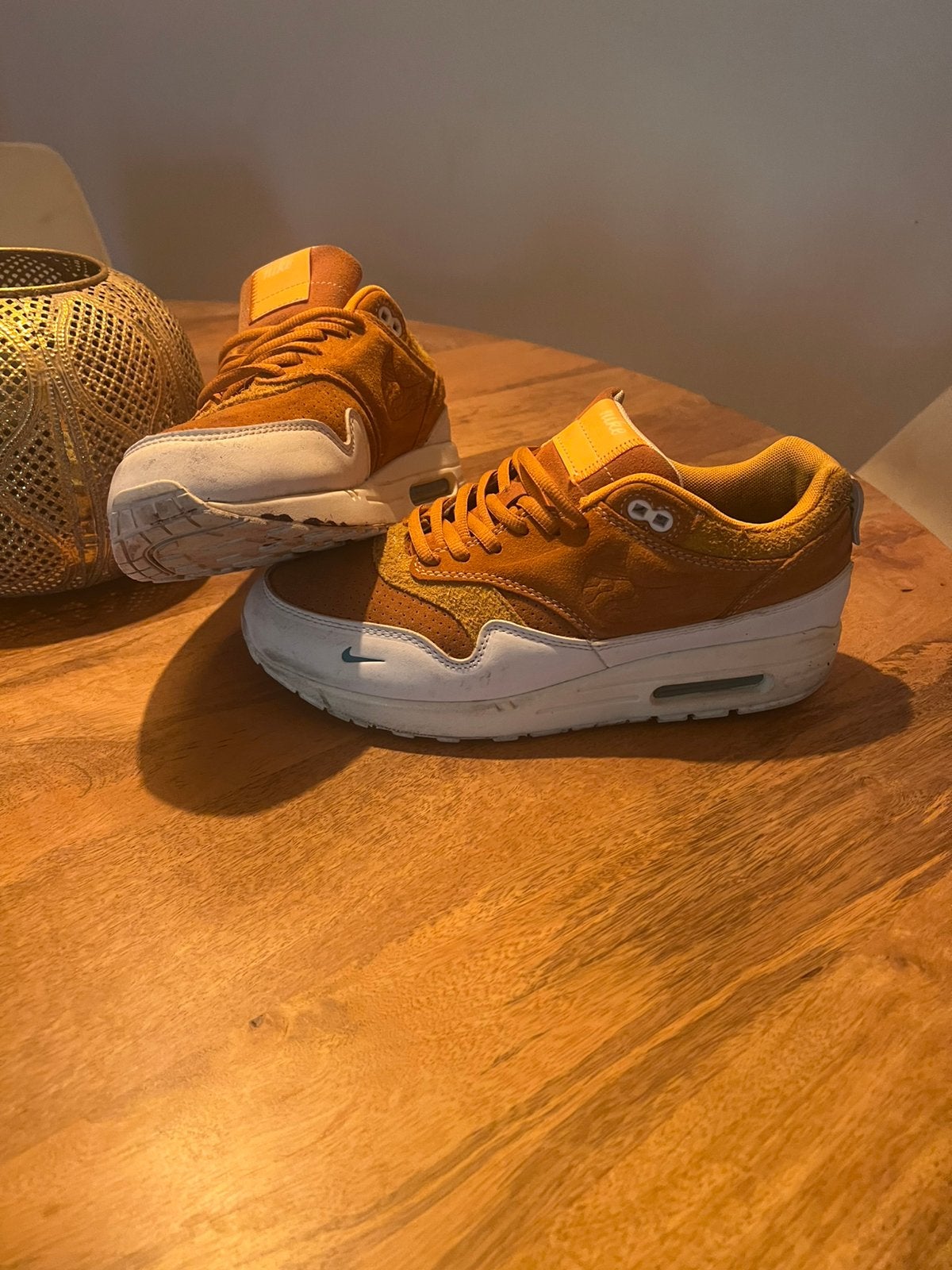 Nike air suede oranje m43, Ophalen of Verzenden, Gedragen, Overige kleuren