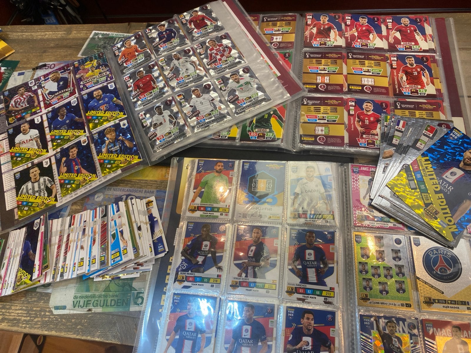 Grote collectie Panini Adrenalyn XL FIFA World Cup Qatar 202, Ophalen of Verzenden, Zo goed als nieuw, Overige sporten, Spelerskaart