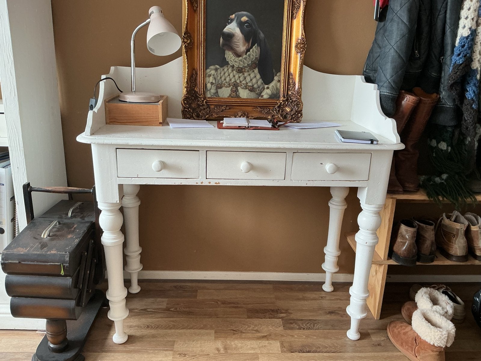 Vintage wit houten bureau met 3 lades, Huis en Inrichting, Ophalen, Overige typen, Gebruikt, Vintage