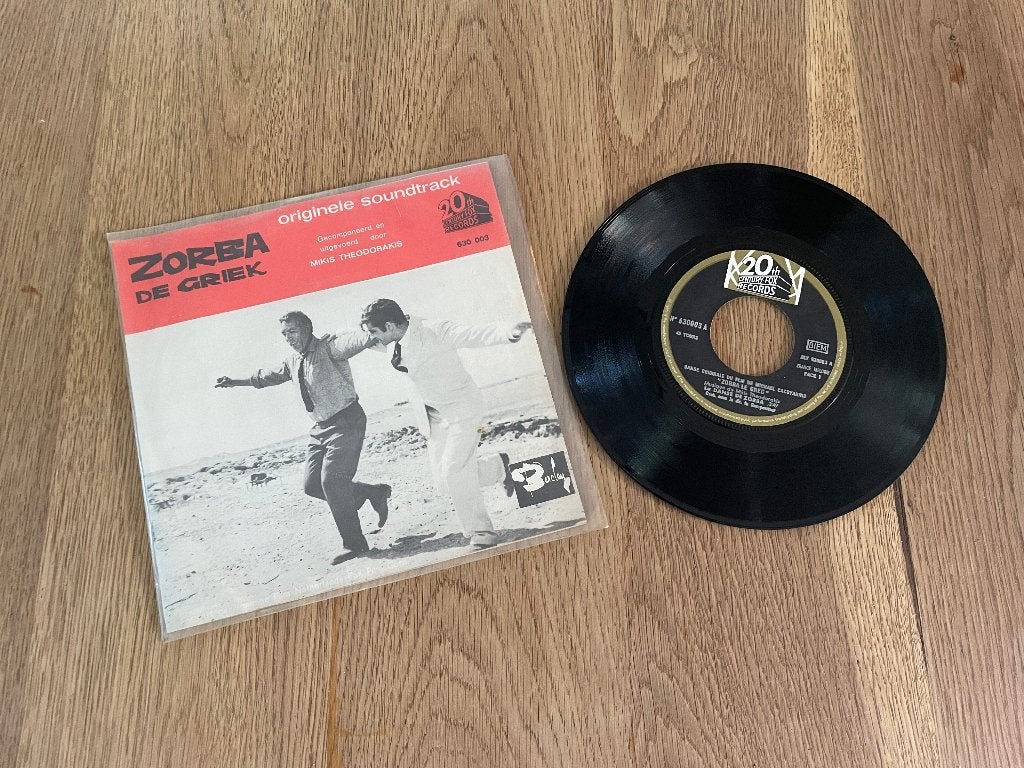 D441 Vinyl Single Zorba de Griek Mikis Theodorakis Sountrack, Gebruikt, Filmmuziek en Soundtracks, Originele persing, 7 inch