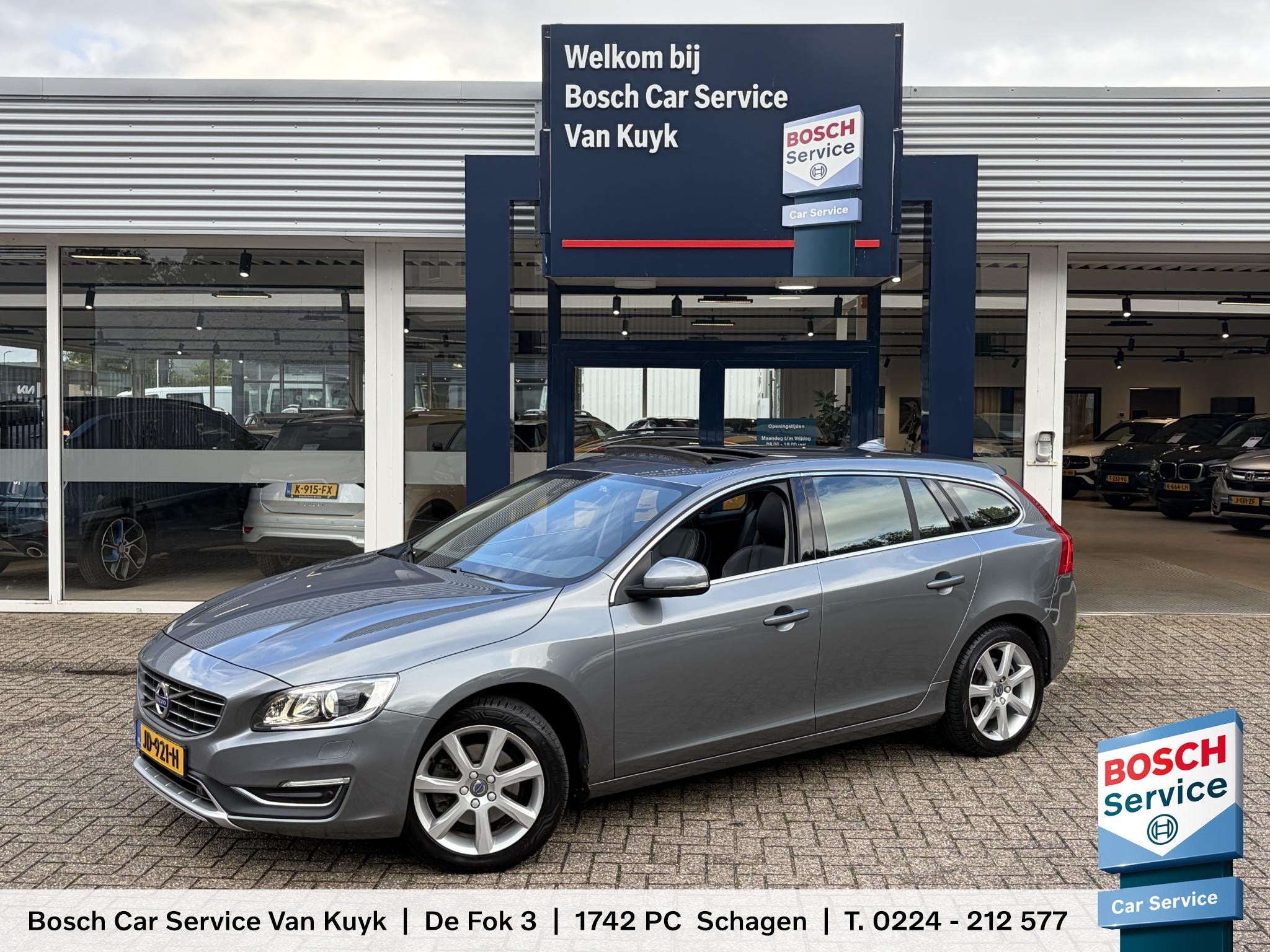 Volvo V60 2.0 T4 Nordic+ / Luxury / NL-Auto / Dealer-Onderho