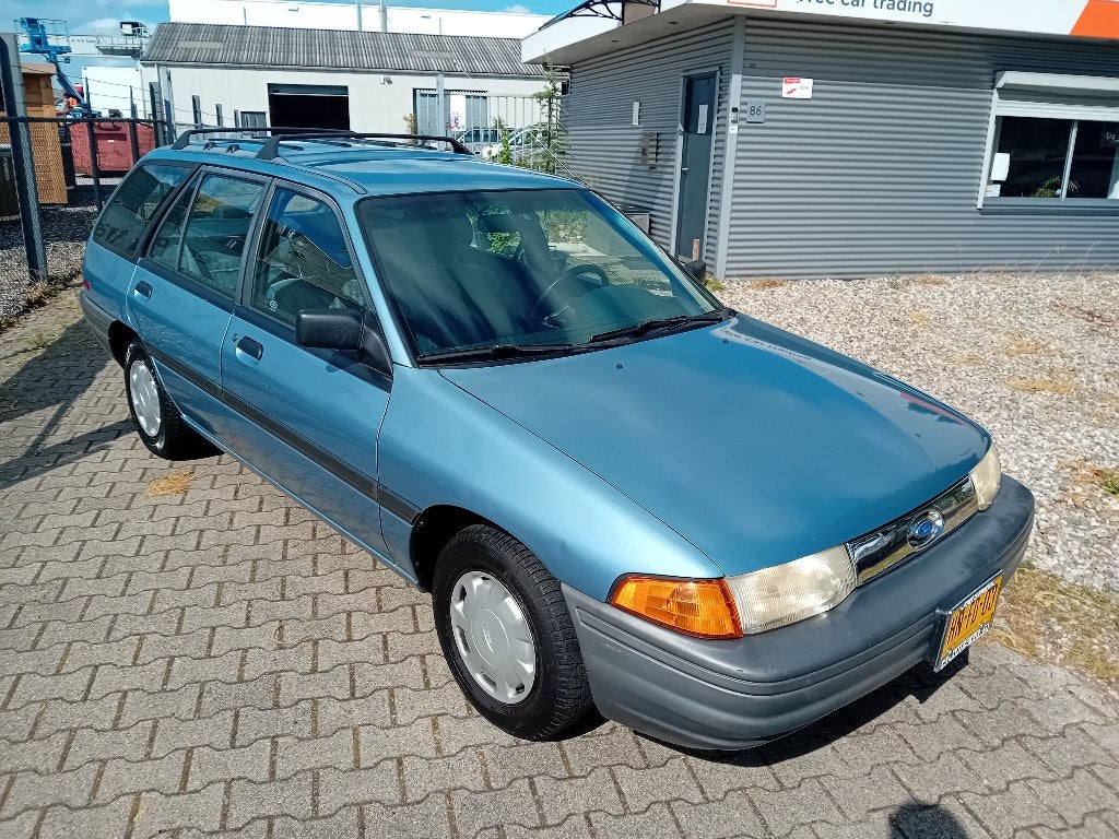 Ford USA Escort!! BJ1992 AIRCO, TREKHAAK APK 2028!, Auto's, Ford, Voorwielaandrijving, Escort, 31 €/maand, 4 cilinders