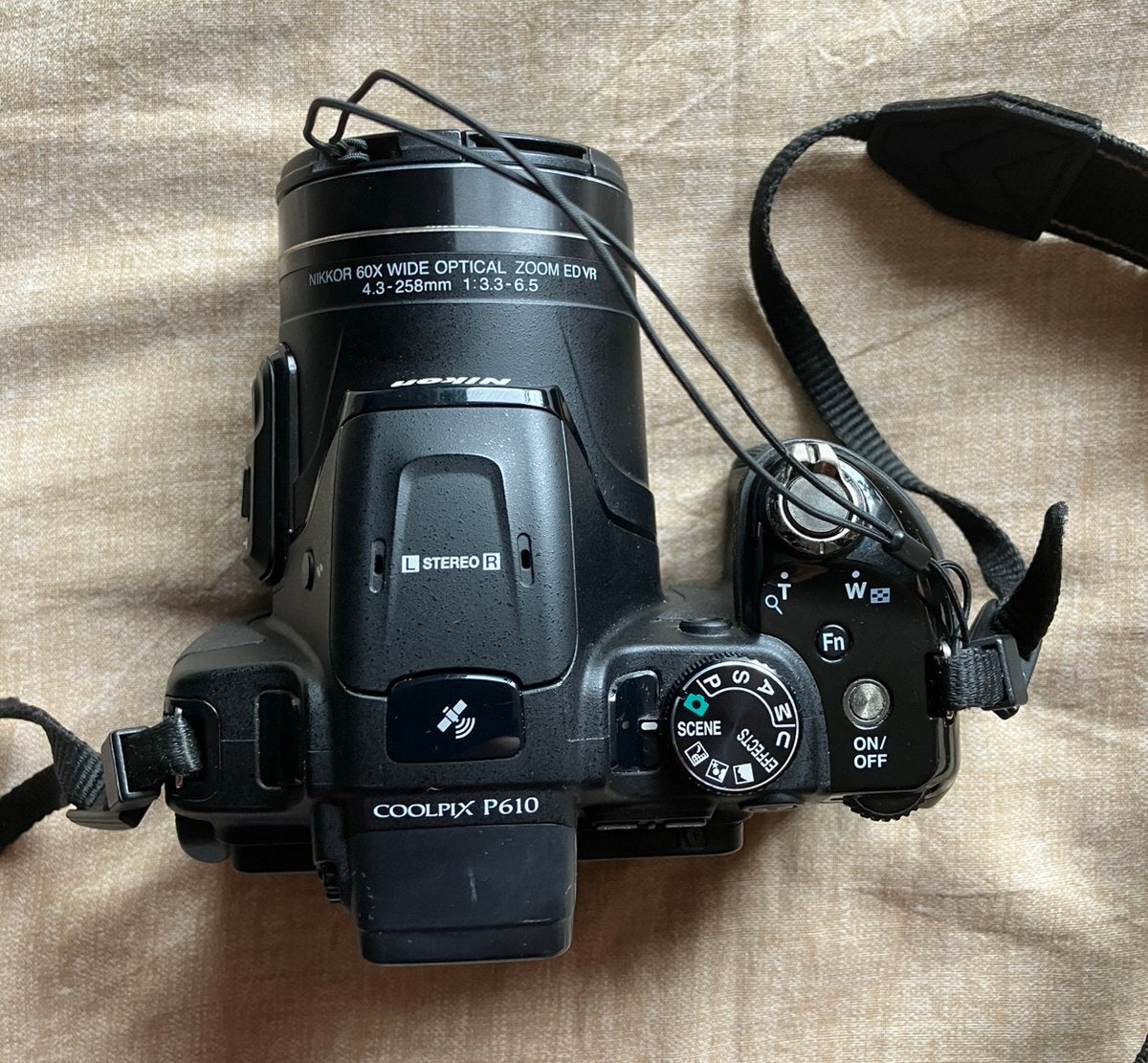 Zgan Nikon Coolpix P610 incl 2 accu’s, oplader en tas, Cameratas, 16 megapixels, Ophalen of Verzenden, Zo goed als nieuw