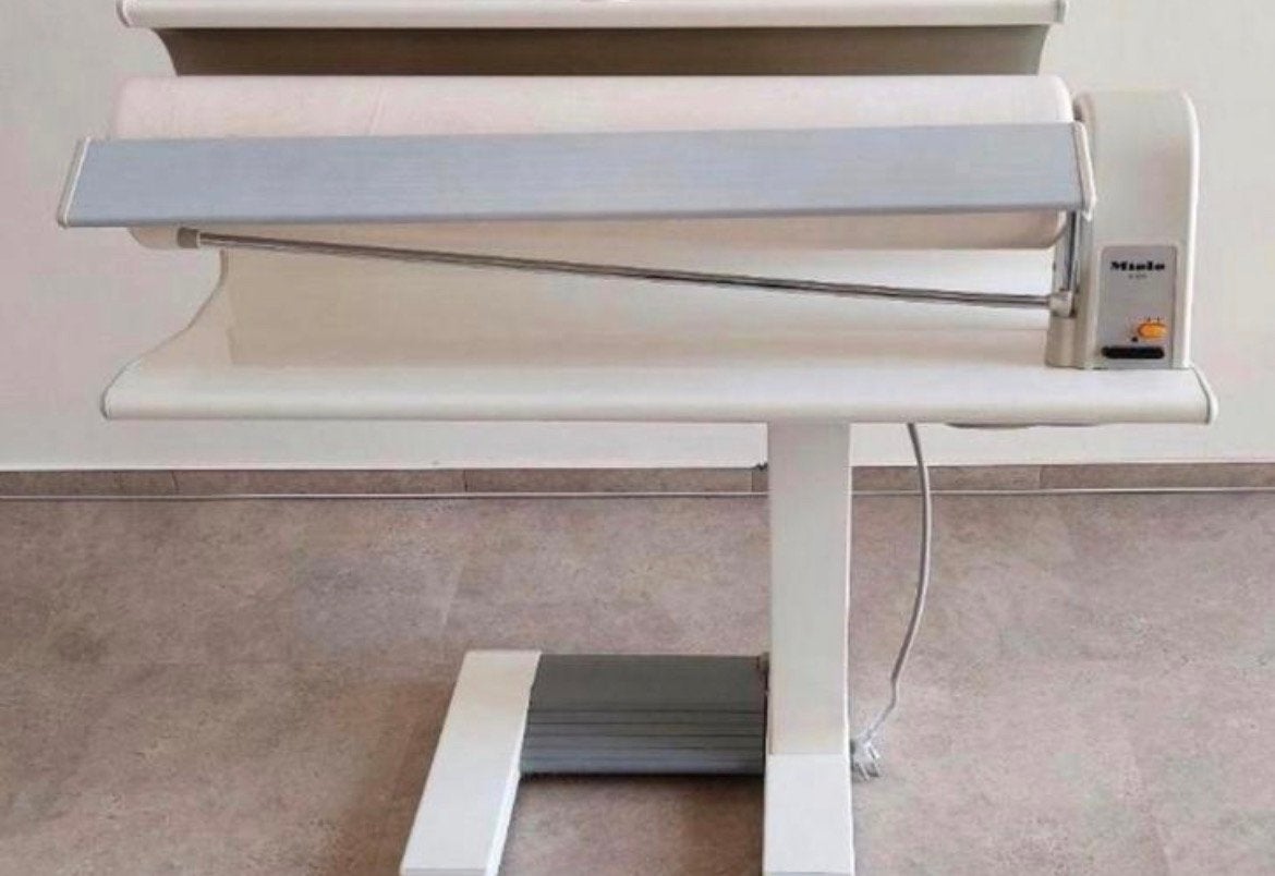 MIELE strijkmachine, mangel, strijkrol ,, Ophalen, Zo goed als nieuw
