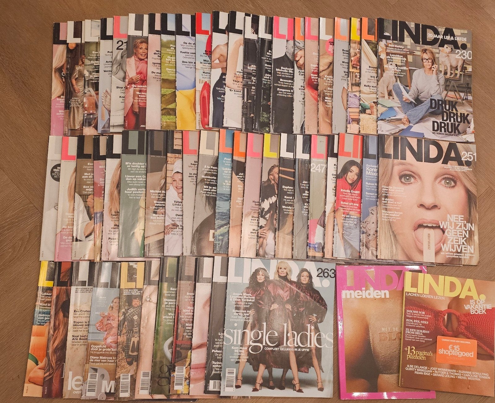 55 LINDA. magazines - complete collectie, Ophalen, Gelezen, Damesbladen