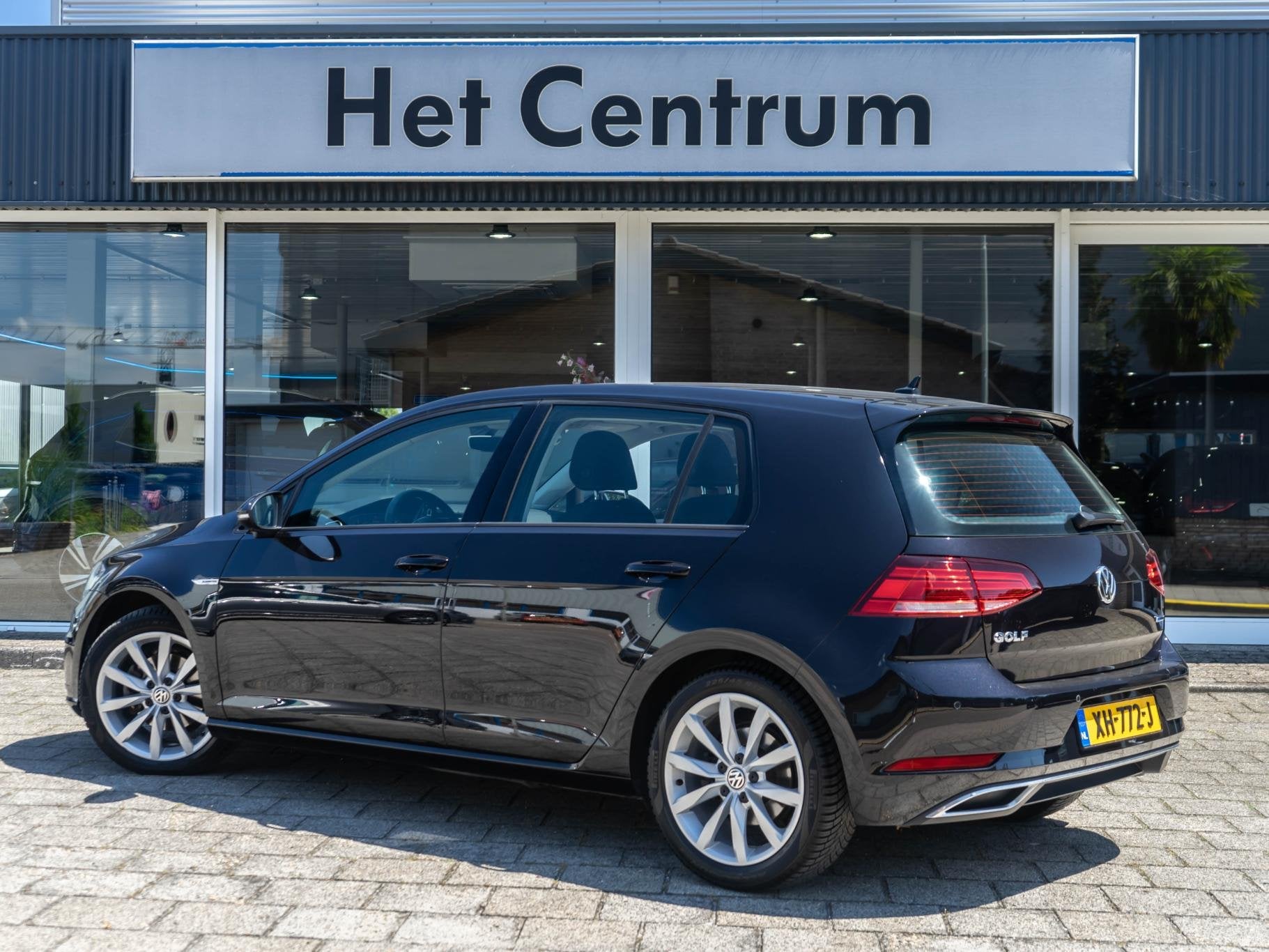 Volkswagen Golf 1.5 TSI Highline carplay - alcantara - dig., Auto's, 4 cilinders, Zwart, Origineel Nederlands, Bedrijf