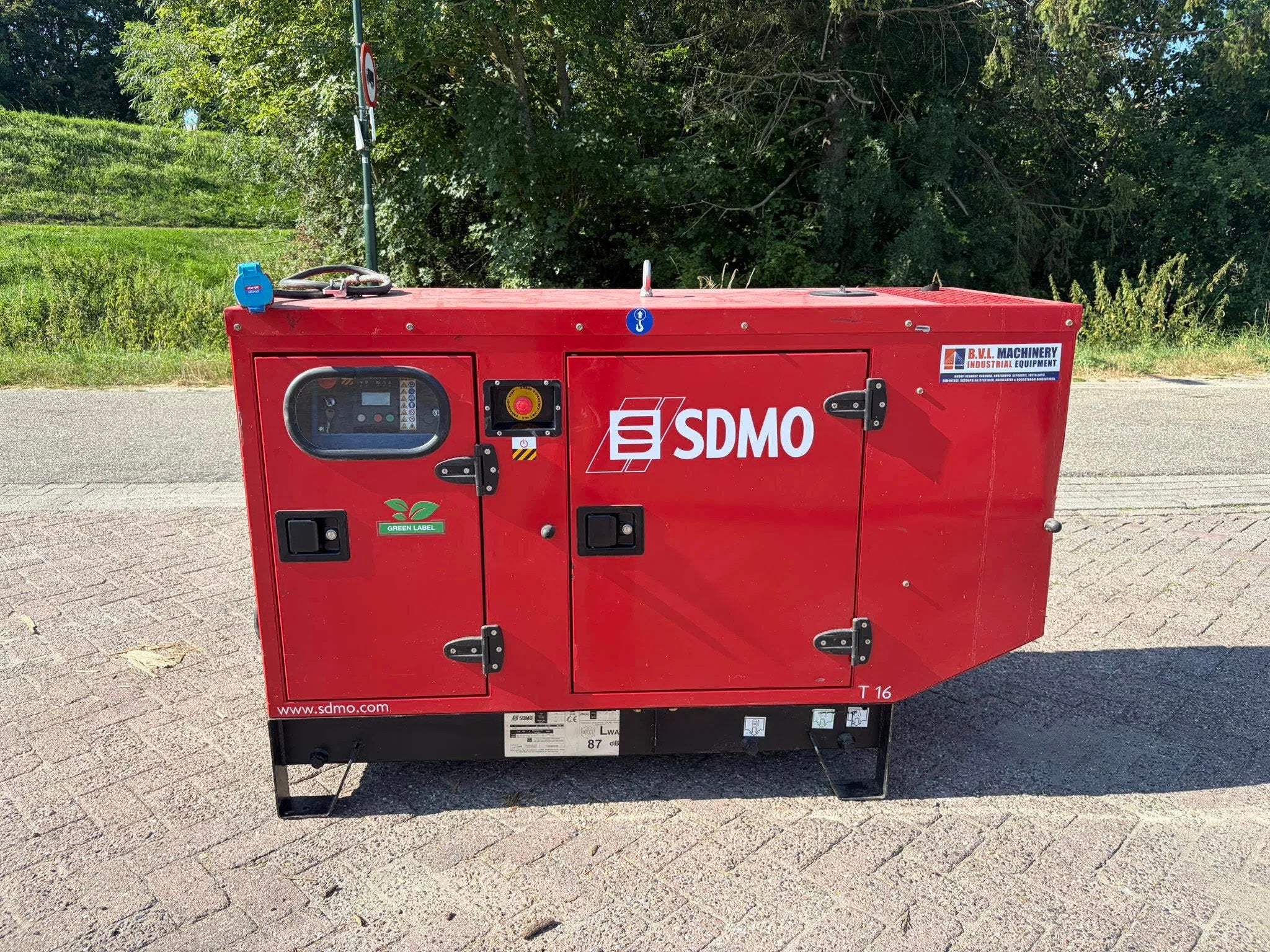 SDMO T16 Mitsubishi 16 KVA Mecc Alte aggregaat generatorset