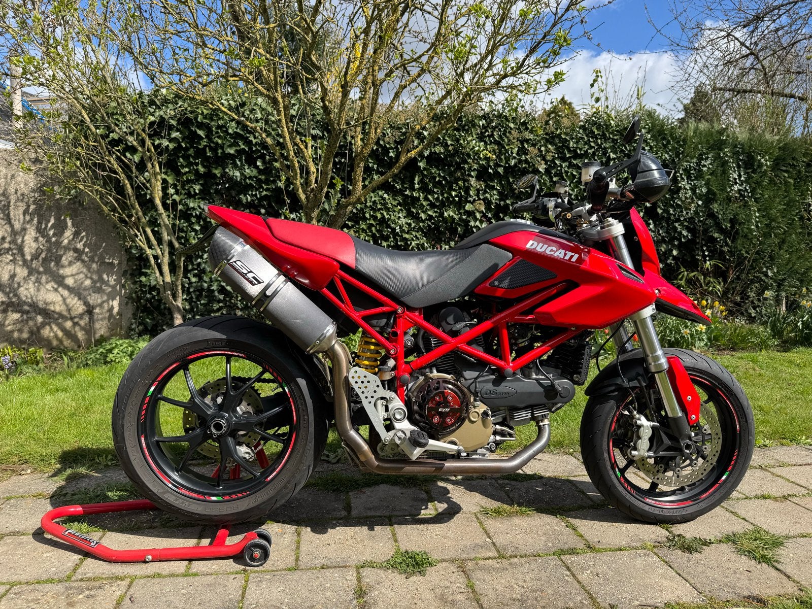 Ducati Hypermotard 1100 EVO - SuperMoto, 2 cilinders, Sportuitlaat, Motorrijbewijs A, Gebruikt