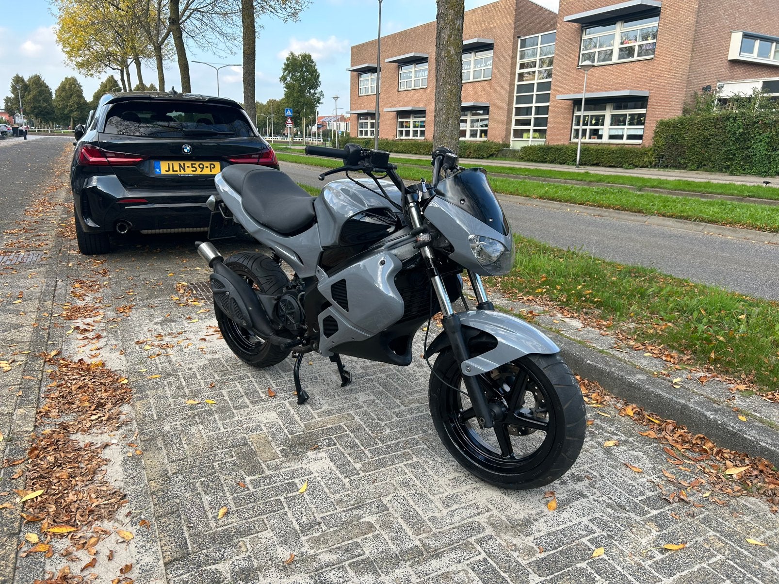 Gilera dna, Fietsen en Brommers, Ophalen, Gebruikt, Maximaal 45 km/u, Benzine