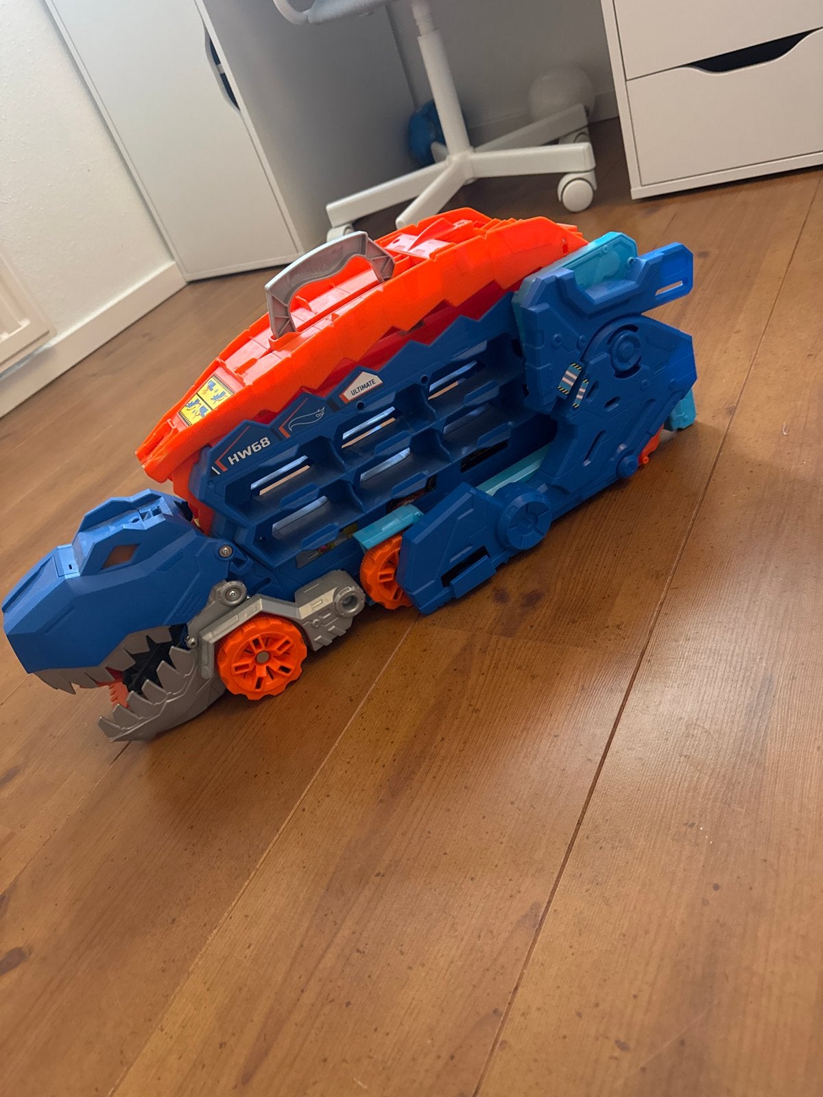 Hot Wheels Ultimate Garage Dino Hauler, Ophalen, Zo goed als nieuw, Jongen of Meisje