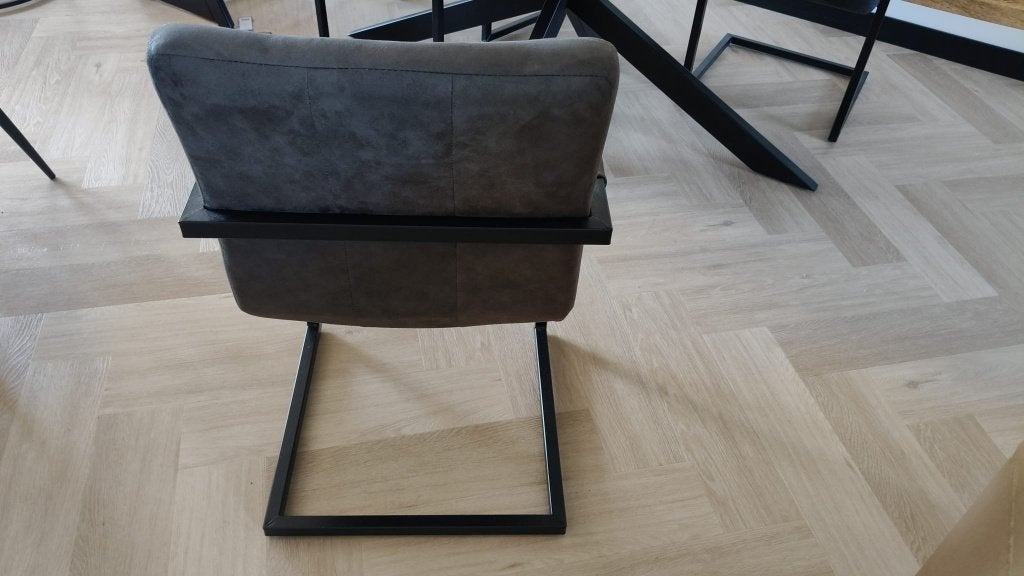 Mangohouten eettafel Leen Bakker inclusief 4 stoelen, Huis en Inrichting, Ophalen, Gebruikt, Mangohout, 50 tot 100 cm