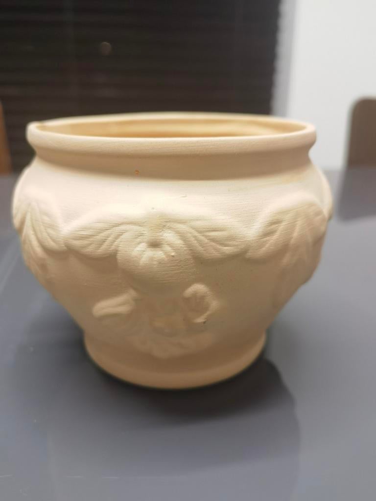 Kleine aardewerken pot met reliëf, Tuin en Terras, Gebruikt, Rond, Binnen, Ophalen of Verzenden