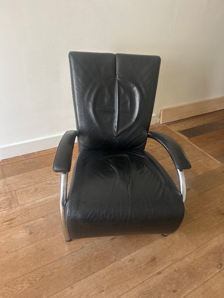 Zwarte fauteuil, Ophalen, Kunststof, Gebruikt, Zwart