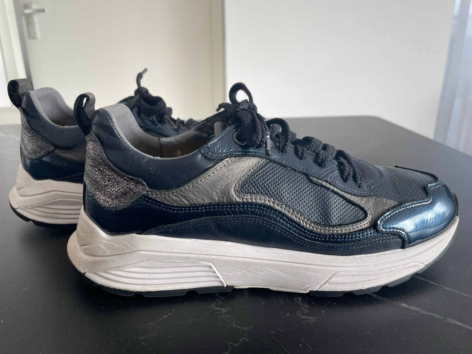 Xsensible sneakers blauw maat 41 - Leer met lak details, Kleding | Dames, Ophalen of Verzenden, Zo goed als nieuw, Blauw, Sneakers of Gympen