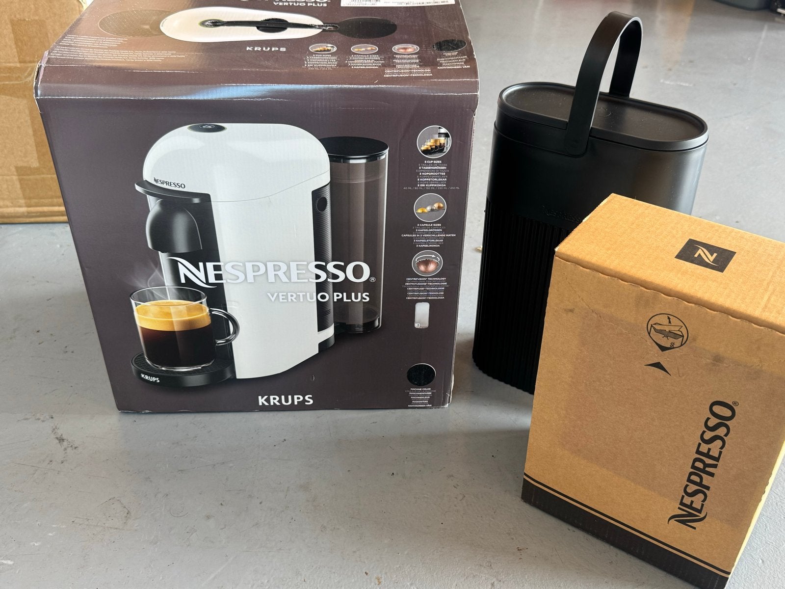 Nespresso Vertuo Plus (nieuw in doos) + cups, Ophalen, Nieuw, Koffiemachine, Koffiepads en cups