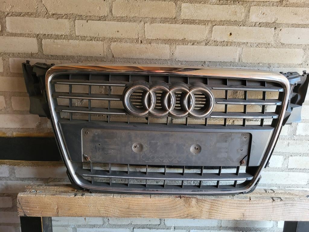 Grille Audi A4 met extra accessoire, Ophalen, Gebruikt, Voor, Audi
