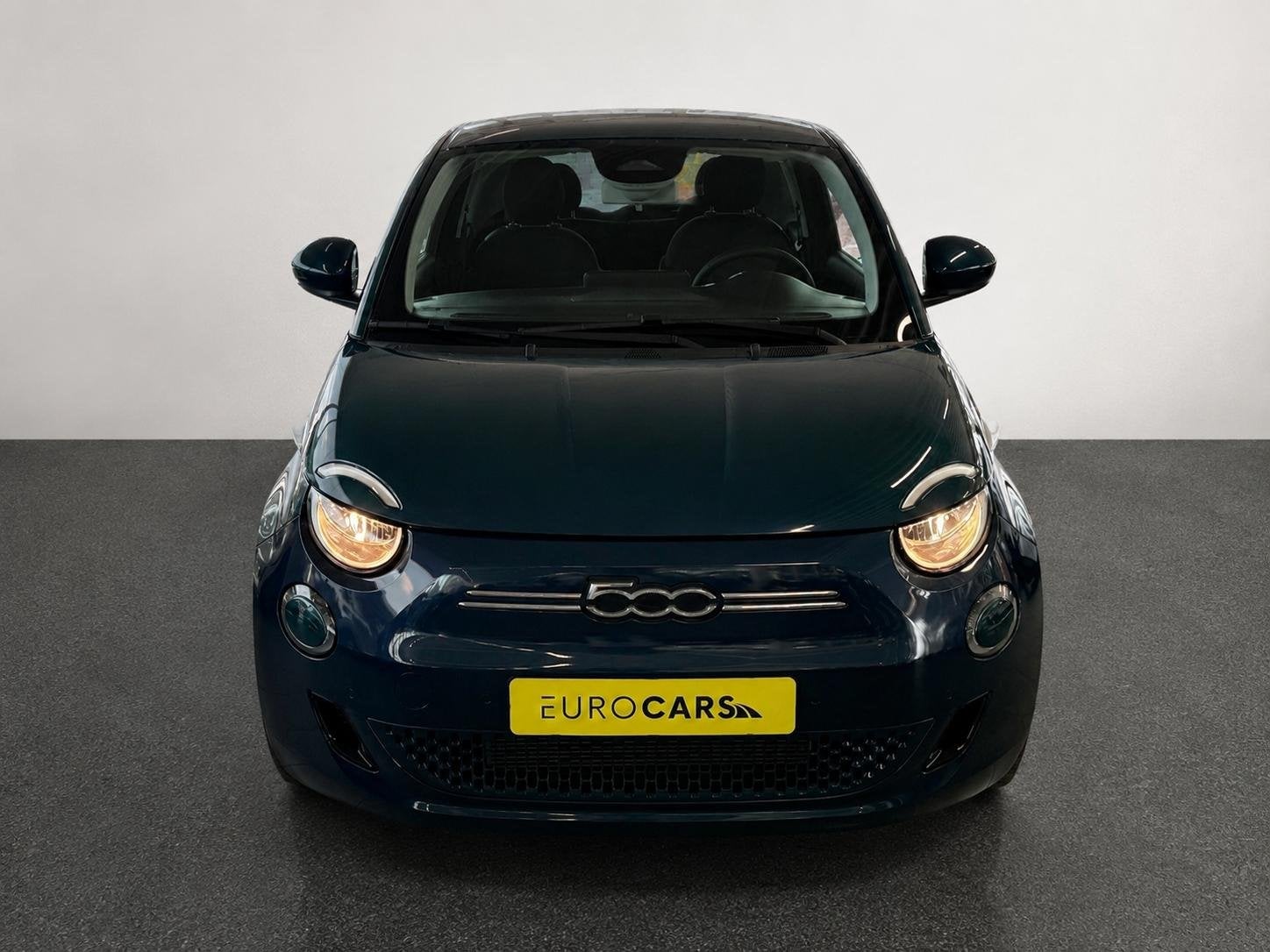 Fiat 500e 42 kWh Navigatie by Apple Carplay Android Auto cam, 1265 kg, 25 min, Geïmporteerd, 255 min