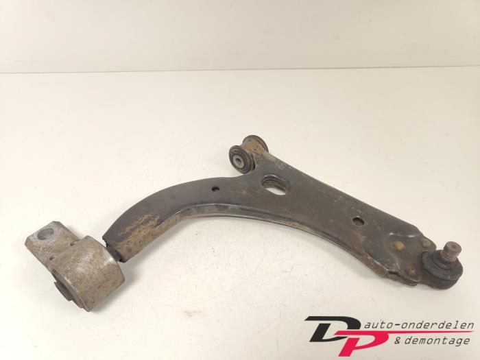 Draagarm rechts-voor van een Ford Fiesta, Gebruikt, -, -, Ophalen of Verzenden