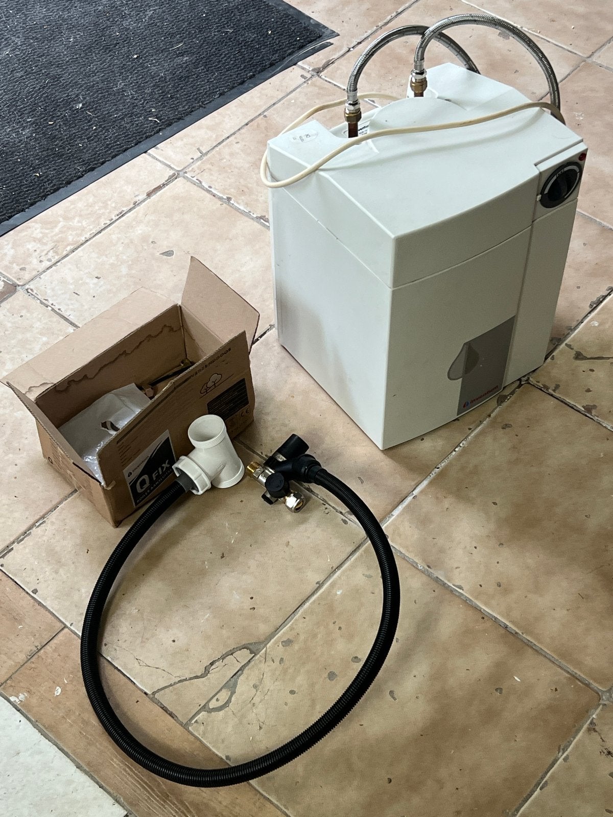 Inventum EDR 10 Boiler - 10 Liter Close-in, Gebruikt, Aardgas, Minder dan 20 liter, Ouder dan 10 jaar