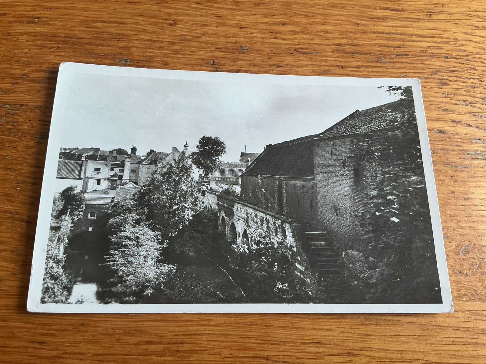 V516 Maastricht gezicht op de Jeker, Ophalen of Verzenden, Limburg