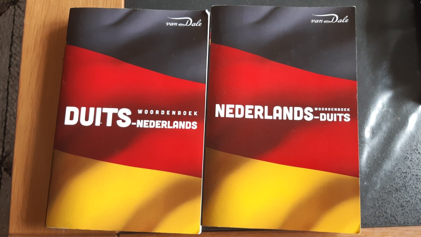 Woordenboeken Duits-Nederlands en Nederlands-Duits, Boeken, Nederlands, Ophalen of Verzenden, Zo goed als nieuw, Van Dale
