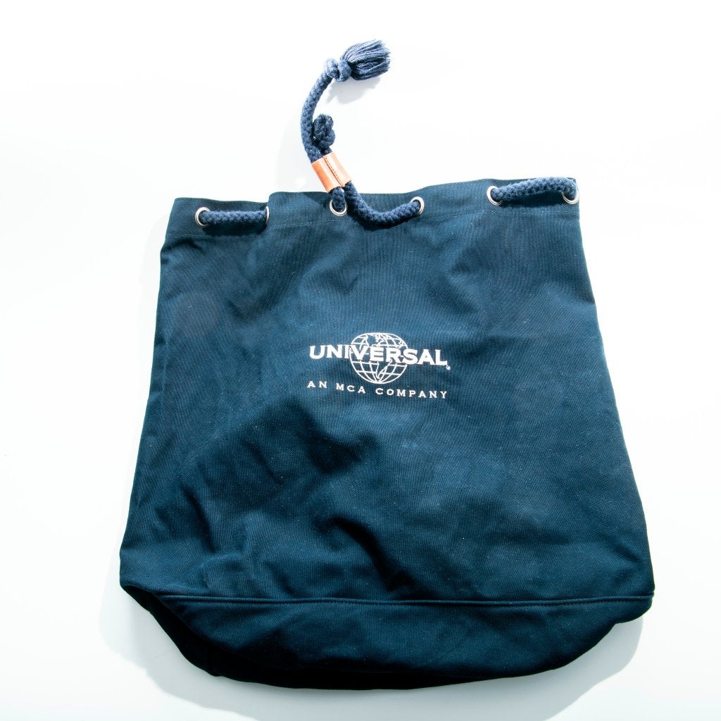 Donkerblauwe tas met logo van de Universal filmstudio, Sieraden, Tassen en Uiterlijk, Tassen | Reistassen en Weekendtassen, 40 tot 60 cm