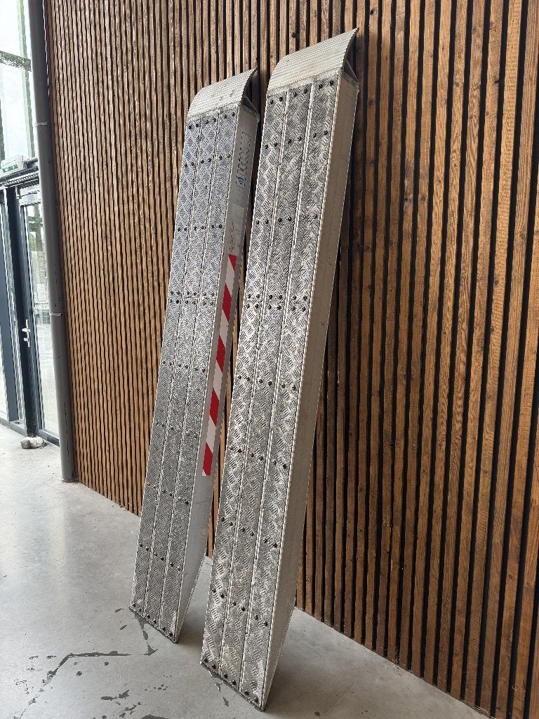 Novio aluminium oprijplaten - draagvermogen 13.200kg, Auto diversen, Ophalen, Zo goed als nieuw