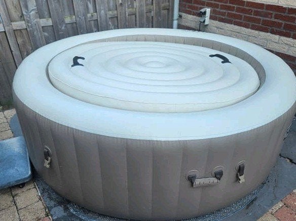 Intex Pure Spa Jacuzzi 4 personen met werkende motor, Tuin en Terras, Ophalen, Gebruikt, Minder dan 80 cm, Opblaaszwembad