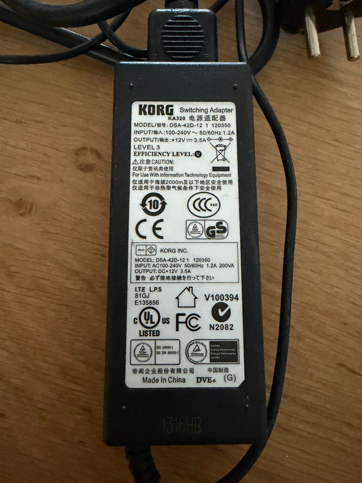 Korg KA320 Switching Adapter – originele model DSA-42D-12, Ophalen of Verzenden, Zo goed als nieuw