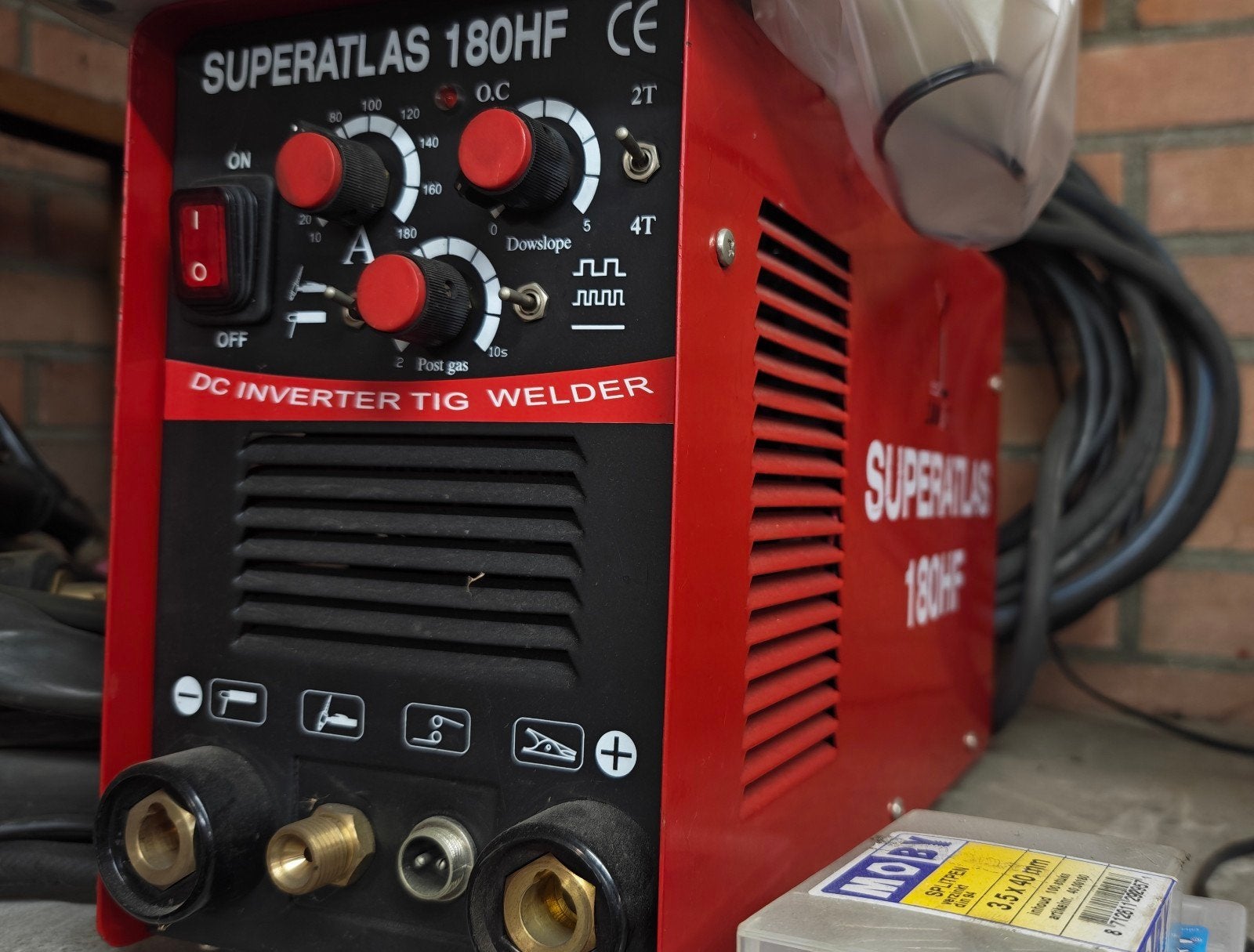 TIG inverter 180A + toebehoren en 2 volle eigen flessen., Ophalen, Zo goed als nieuw, 150 tot 250 ampère, Inverter