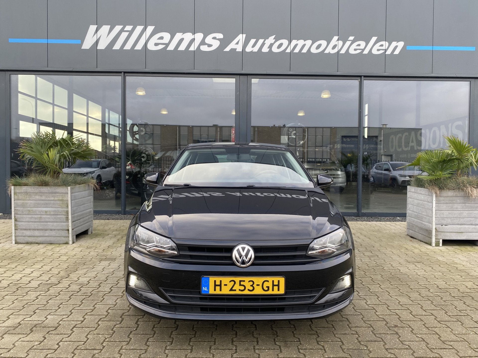 Volkswagen Polo 1.0 MPI Comfortline Airco, LM 17 Inch, Auto's, 1005 kg, Stof, Met garantie (alle), Zwart