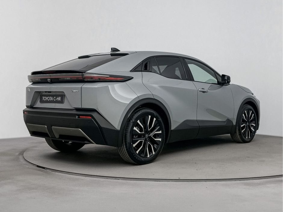 Toyota C-HR+ First Edition 77 kWh (bj 2026, automaat), Auto's, Leder en Stof, Nieuw, Automatische klimaatregeling, SUV of Terreinwagen